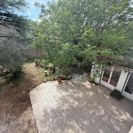 Prázdninový dům Maison En Etage Avec Jardin