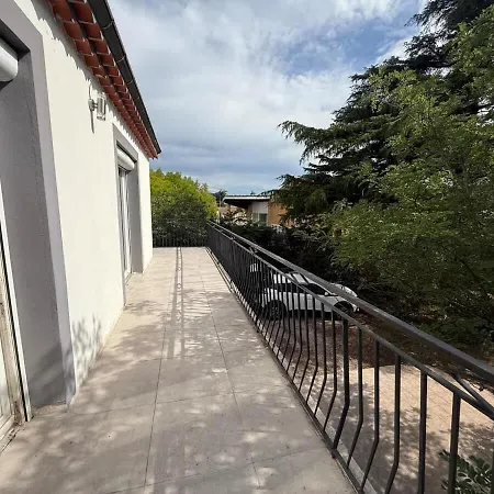 Nyaraló Maison En Etage Avec Jardin