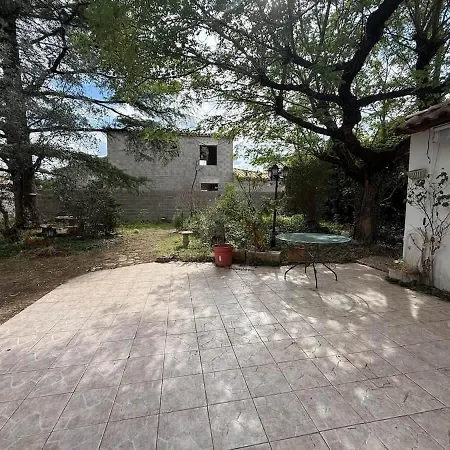 Prázdninový dům Maison En Etage Avec Jardin *